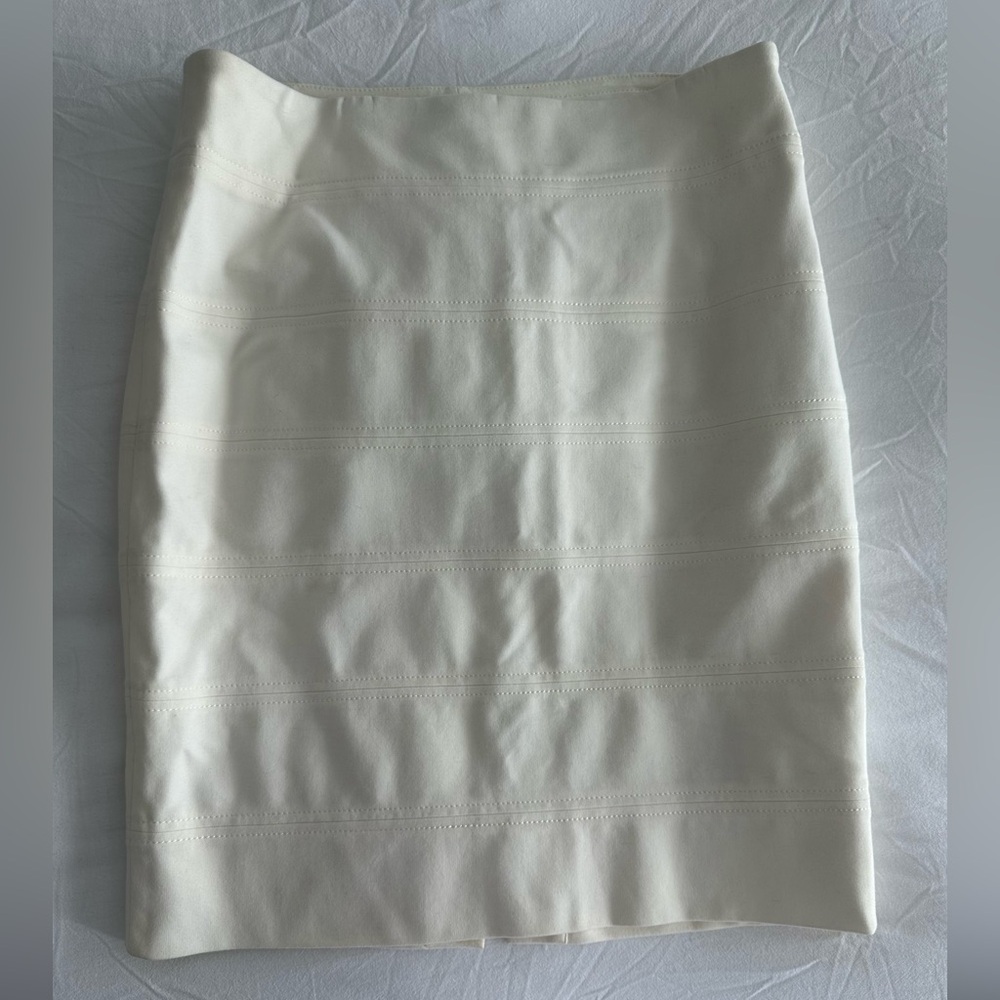 White House Black Market Cream Pencil Skirt Knee-Length Work